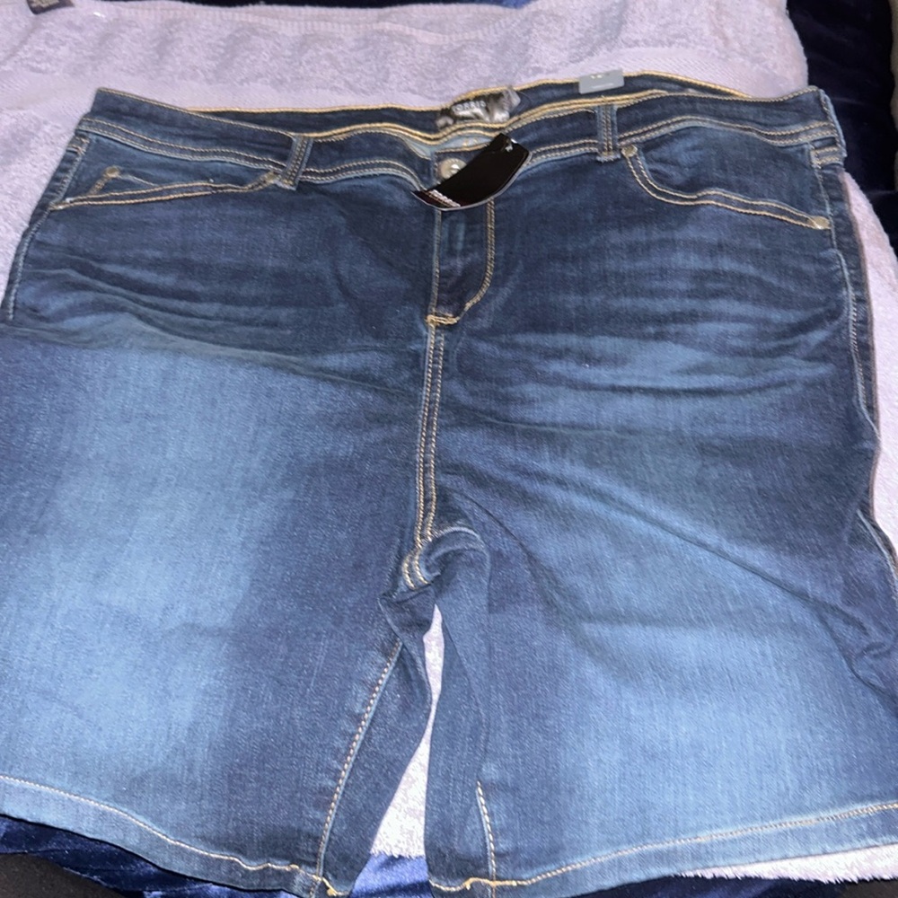 TORRID Midfit Bermuda shorts